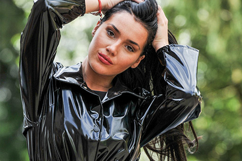 THESE COLORFUL RAINCOAT ARE THE KEY TO FLAWLESS OUTDOOR